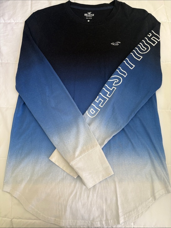 Hollister Other - Hollister Black to Blue to White Ombre Long Sleeve Tee S